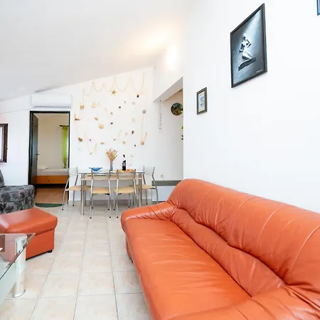 With Parking Space - Lozice, - 25367 Vir