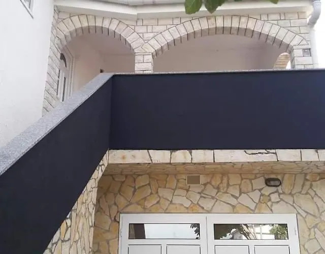 Appartement With Parking Space - Lozice, - 25367