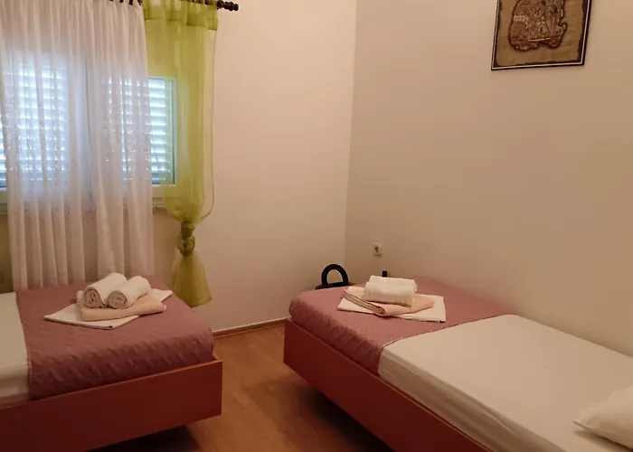 Appartement With Parking Space - Lozice, - 25367
